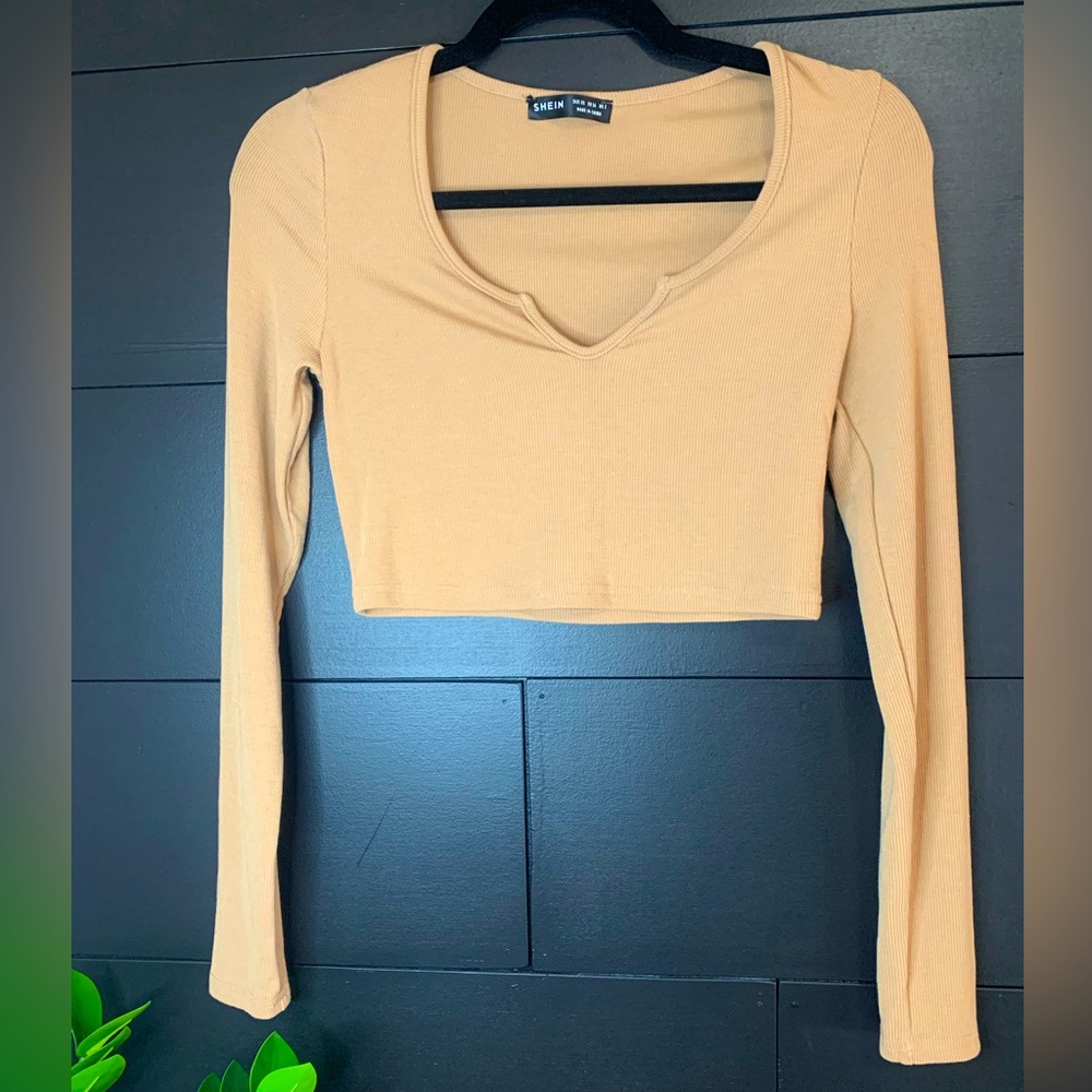 Ribbed crop top. Long sleeve. Light brown. Casual. Dressy. Women’s. Size xs. - Picture 2 of 6